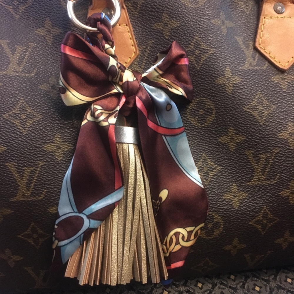 Purse scarf braided tassel charm gold clip on bag - Picture 3 of 4